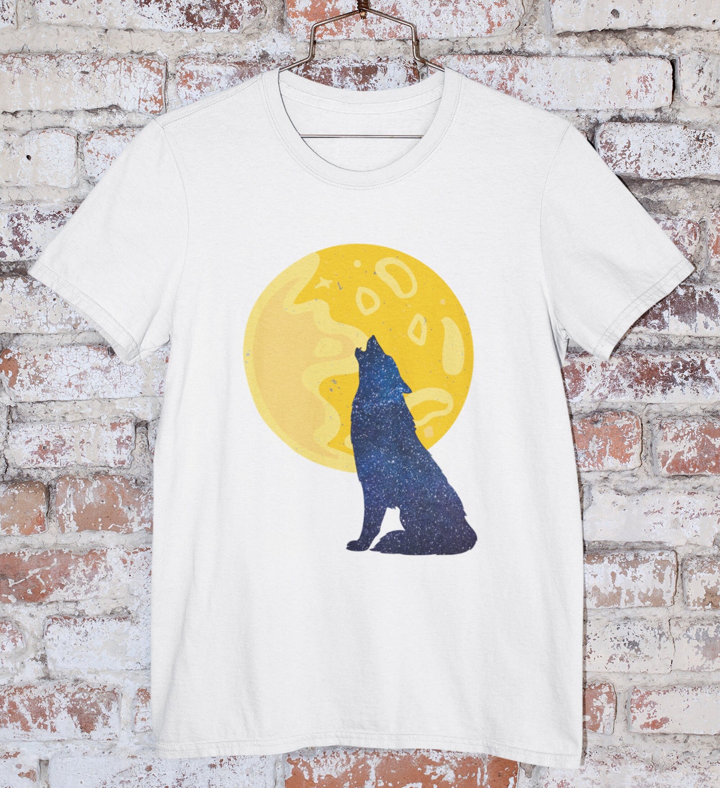 Wild Wolf Howling at the Full Moon T-Shirt